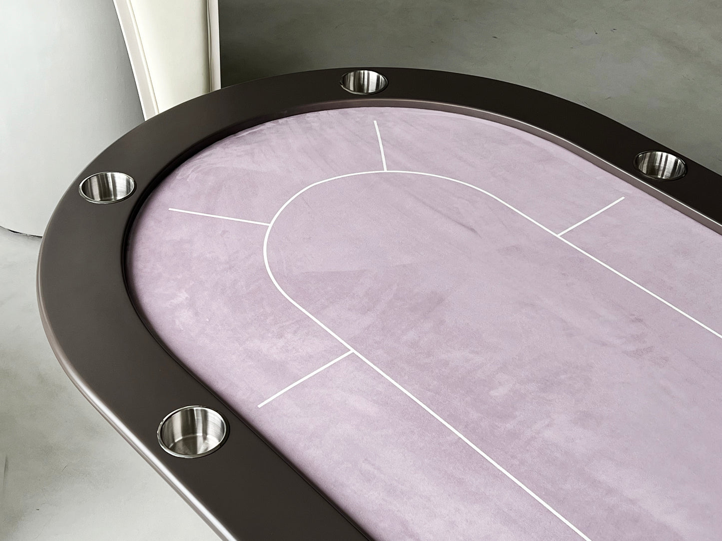 Mesa de póquer con base cónica ovalada para 8 personas