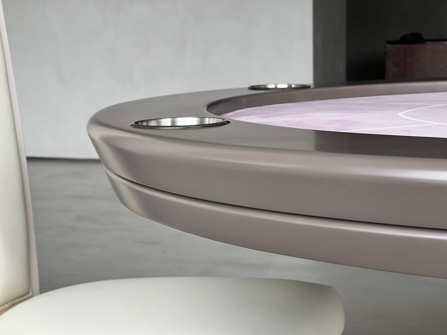 Mesa de póquer con base cónica ovalada para 8 personas