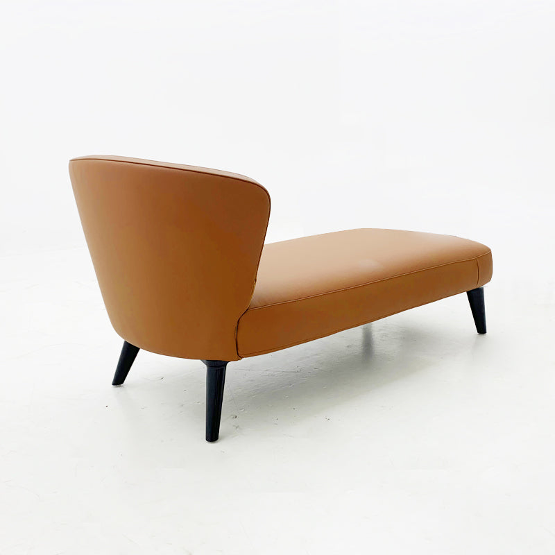 Sofá chaise longue de cuero sencillo de estilo italiano, adecuado para habitaciones de hotel, dormitorios, salas de estar.