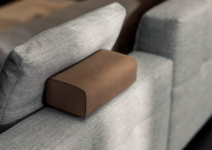Sofá italiano de cuatro plazas de lujo, ligero y de plumas rectas, de algodón y lino, ideal para apartamentos grandes