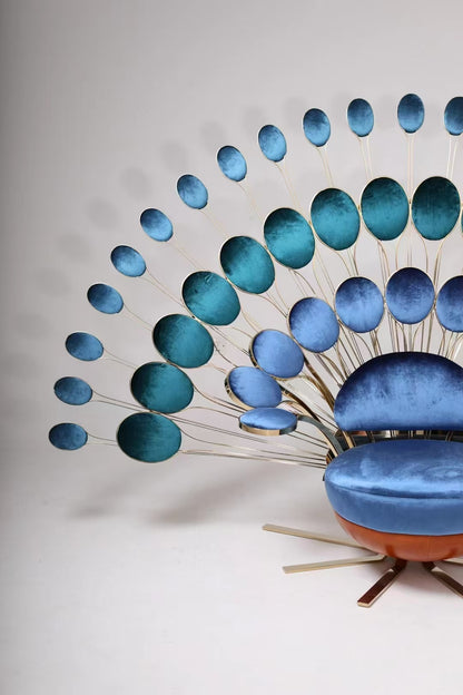 Sillón de terciopelo de lujo con forma de pavo real