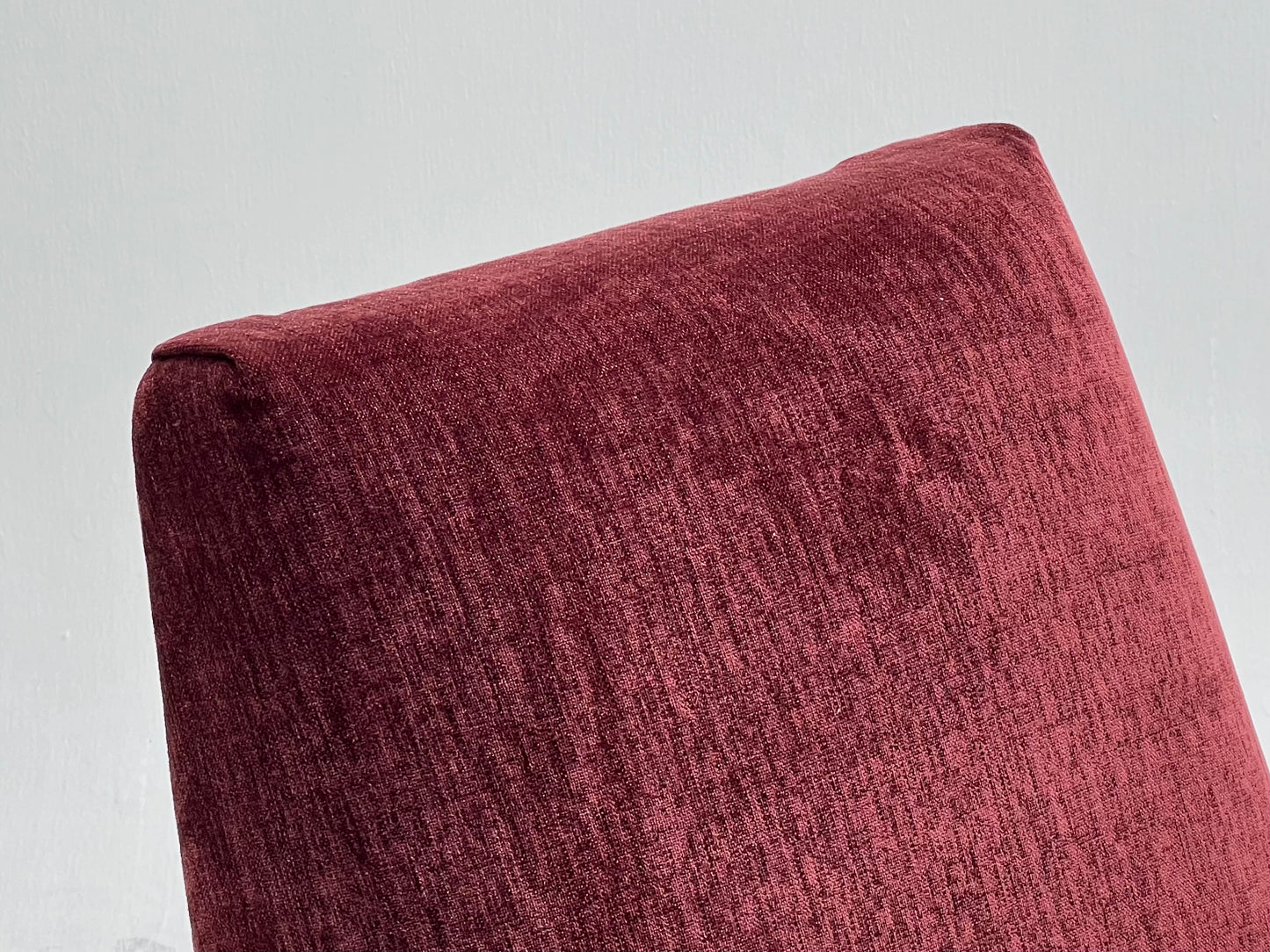 Sillón de ocio de tela roja de alta calidad con respaldo