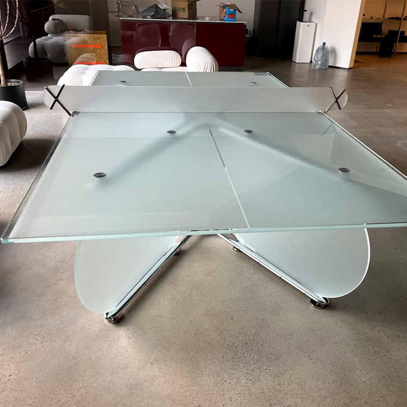 Mesa de ping pong de cristal con base redonda