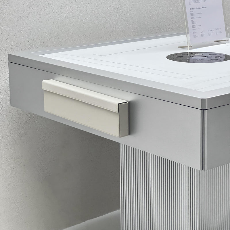 Minimalist metal automatic mahjong table, for both entertainment and daily life