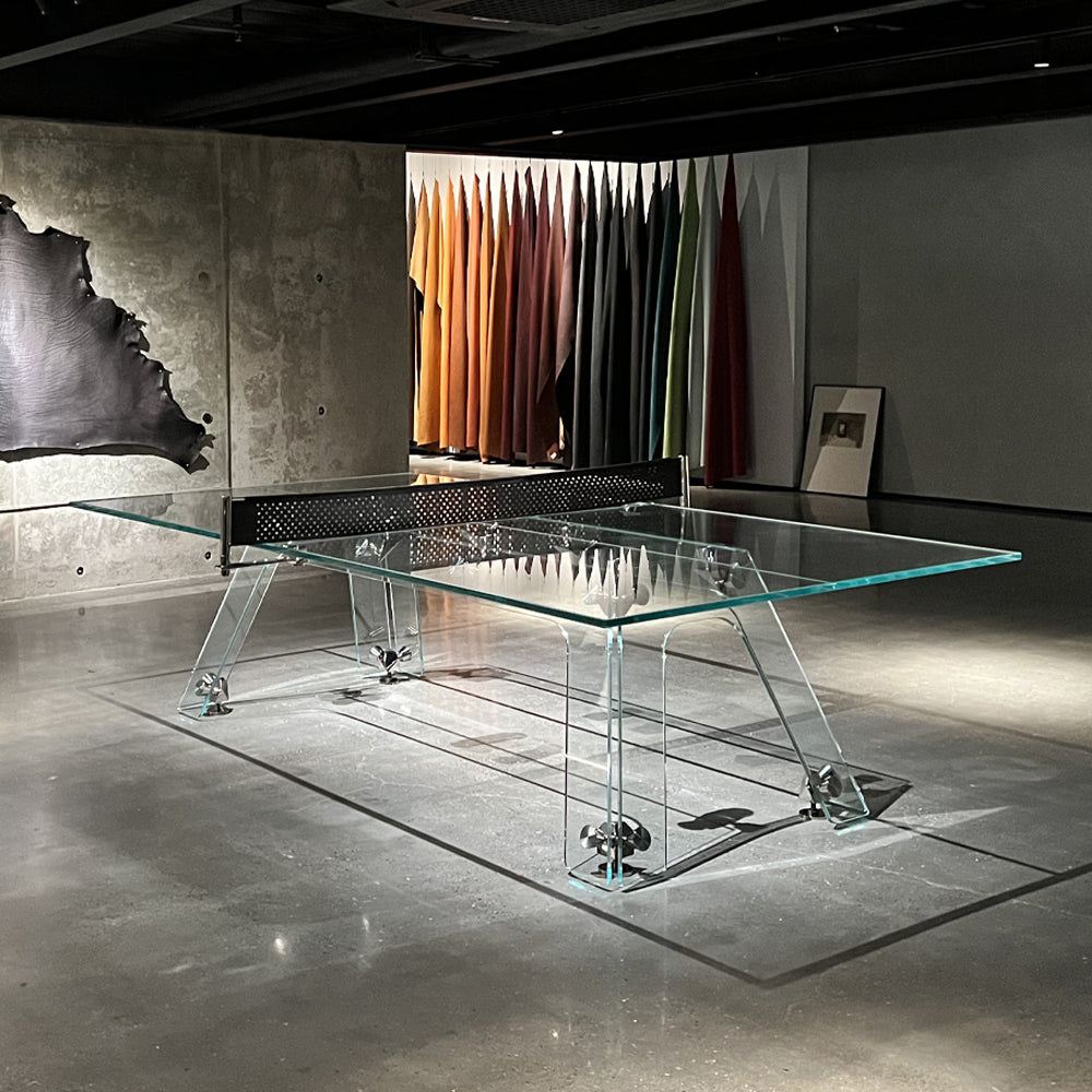 Mesa de ping pong de cristal, apta para interior y exterior.