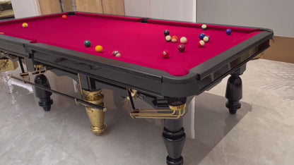Mesa de billar de diseño exclusivo con detalles dorados