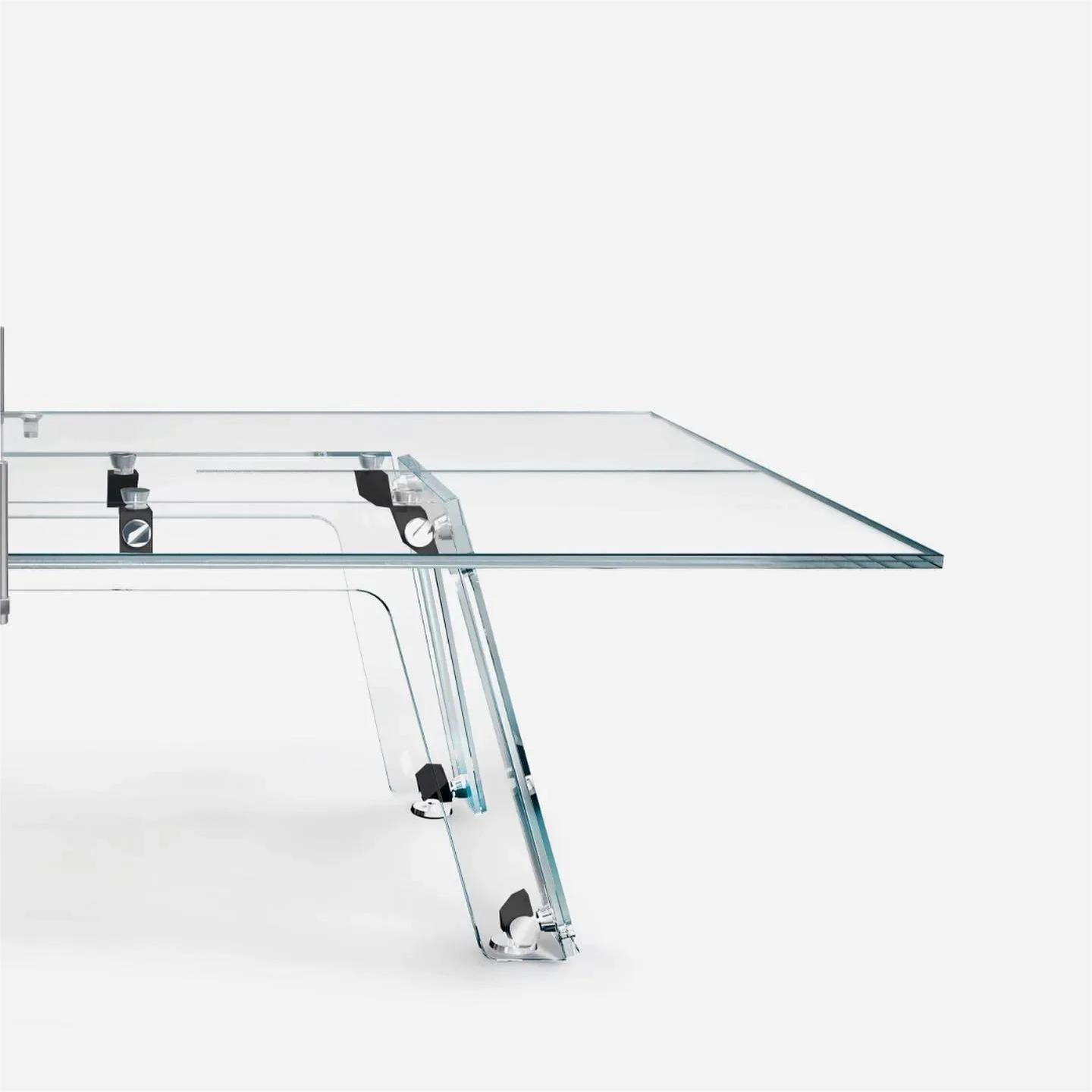 Mesa de ping pong de cristal, apta para interior y exterior.